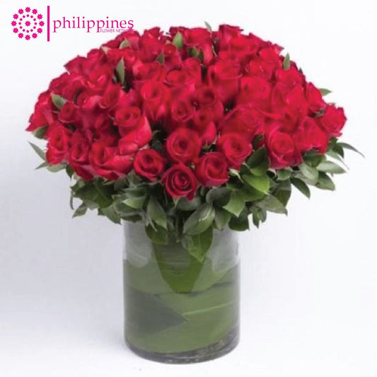 Opulent Deluxe 100 Red Roses in a Glass Vase