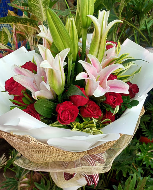 2 Stargazer &amp; 10 China Red Roses BO – 26